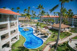 Θέα της πισίνας από το Majestic Mirage Punta Cana, All Suites – All Inclusive ή από εκεί κοντά