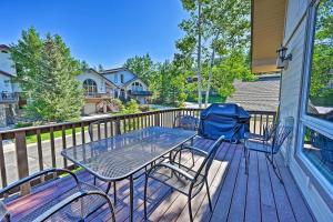 Imagen de la galería de Mountain Home with Decks, Walk to Gondola, en Steamboat Springs