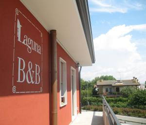 Budova, kde se bed and breakfast nachází
