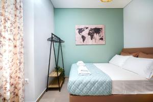 A bed or beds in a room at Villa Pines