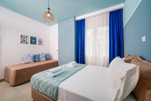 A bed or beds in a room at Villa Pines