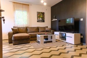 TV i/ili zabavni centar u objektu Apartman N&P