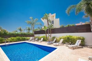 Gallery image of Villa Dafnis Chrysos - Modern 3 Bedroom Protaras Villa with Pool - Close to Fig Tree Bay Beach in Protaras