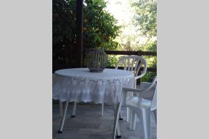 A balcony or terrace at Paradise edge near the sea