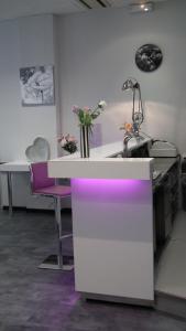 Imagen de la galería de Hôtel des Pays Bas, en Lourdes 35 fotos más