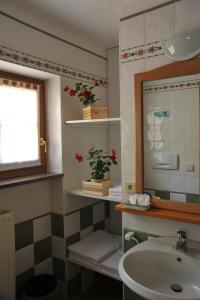Koupelna v ubytování Albergo Garni' Laura