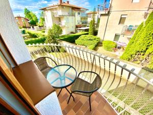 A balcony or terrace at Unio Vendégház 1