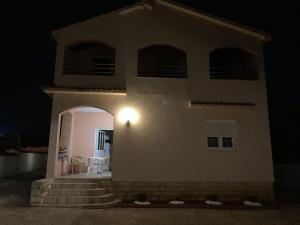 Budynek, w którym mieści się apartament