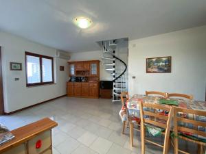 Η κουζίνα ή μικρή κουζίνα στο Casa costa Smeralda R5875