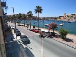 Gallery image of Aquamarine Sea Front Apartments - First Floor in Marsaskala