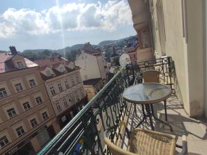 Balkón nebo terasa v ubytování Apartmán 63m2 s balkonem v lázeňském centru