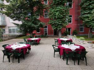 Κήπος έξω από το Garten- und Kunsthotel Gabriel City