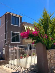 Fotografie z fotogalerie ubytování Apartments Villa Dovinefa v destinaci Ksamil