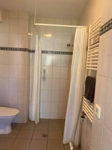 Phòng tắm tại Eyrakot Studio-Self-check-in apartment in Selfoss city center