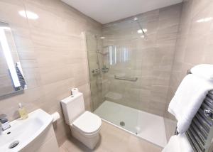 Un baño de Whispering Pines