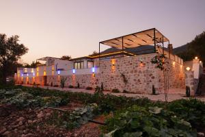 Kép Tarhan 2 - 1 Bedroom with 2 jacuzzi in Kalkan szállásáról Çavdır városában a galériában