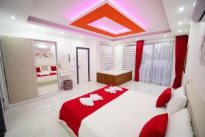Kép Tarhan 2 - 1 Bedroom with 2 jacuzzi in Kalkan szállásáról Çavdır városában a galériában