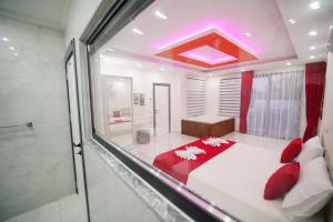 Kép Tarhan 2 - 1 Bedroom with 2 jacuzzi in Kalkan szállásáról Çavdır városában a galériában
