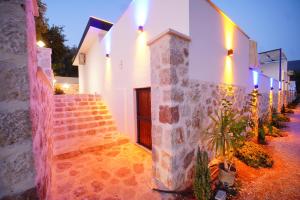 Kép Tarhan 2 - 1 Bedroom with 2 jacuzzi in Kalkan szállásáról Çavdır városában a galériában