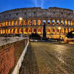 Galeriebild der Unterkunft COLOSSEUM STREET HoMe in Rom