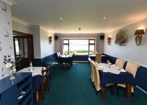 Un lugar para sentarse en Whispering Pines