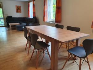 Posedenie v ubytovaní Apartmány Srní u Hlinska