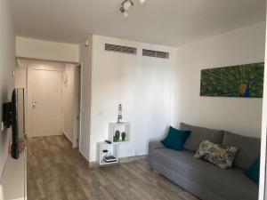 Χώρος καθιστικού στο Playamar village