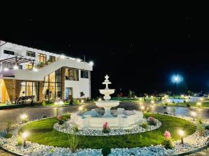 Φωτογραφία από το άλμπουμ του Grădina Mariajelor Hotel σε Câmpulung Moldovenesc +55 φωτογραφίες