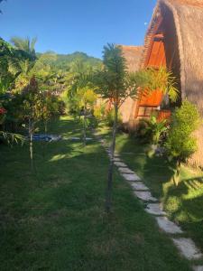 Afbeelding uit fotogalerij van Tropical Sunday Bungalow - Surf And Stay in Selong Belanak
