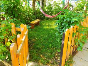 Aed väljaspool majutusasutust Guest House Shvelidze