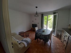 Foto dalla galleria di VILLA GABRIEL, villa entière en pleine nature, wifi a Buis-les-Baronnies