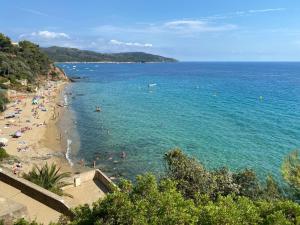 ラ・クロワ・ヴァルメにあるLes terrasses de sylvabelle Apt 543のギャラリーの写真