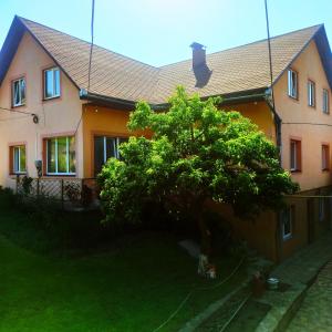 Gallery image of Садиба" У Василя" in Volovets