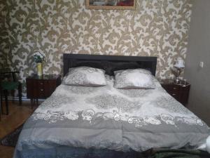 Ένα ή περισσότερα κρεβάτια σε δωμάτιο στο Hotel ,,Tengo,, +27 φωτογραφίες