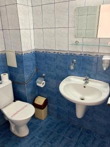 Koupelna v ubytování Plovdiv Hotel