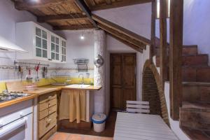 Кухня или кухненски бокс в Casa en fortaleza medieval