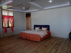 Gallery image of Yohanes Guest House Sorake Surf-Nias in Lagudri