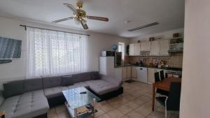 Kuchyň nebo kuchyňský kout v ubytování Apartmán Modré z nebe