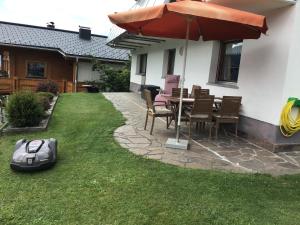 Taman di luar Haus Resi