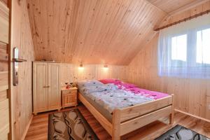 Voodi või voodid majutusasutuse Domek w Bieszczadach u Ani Apartament 1 toas