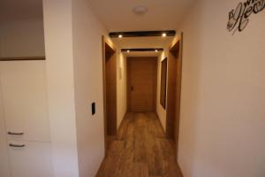 Foto dalla galleria di Haus Enzian Apartments a Kartitsch