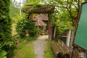 Giardino di Mikin vajat i ribnjak Korenita, Loznica