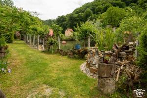 Giardino di Mikin vajat i ribnjak Korenita, Loznica