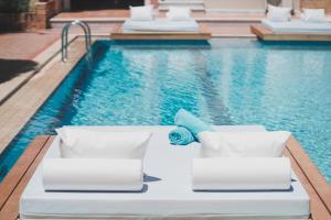Bazén v ubytování Zeus Village Resort - Adults Only nebo v jeho okolí