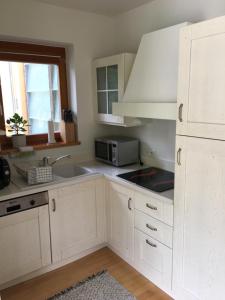 Kuchyňa alebo kuchynka v ubytovaní Ferienappartement Obertschern