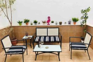 Posezení v ubytování “SMILE NERJA” chic apartment with WIFI, 4 guests
