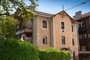 Budova, v ktorej sa apartmán nachádza