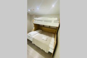 Kép Luxury 2 Room Suite Apartment With Seaview In Center szállásáról Isztambulban a galériában