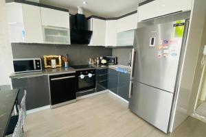 Kép Luxury 2 Room Suite Apartment With Seaview In Center szállásáról Isztambulban a galériában