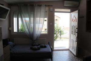 Posedenie v ubytovaní HOLIDAY KAVALA